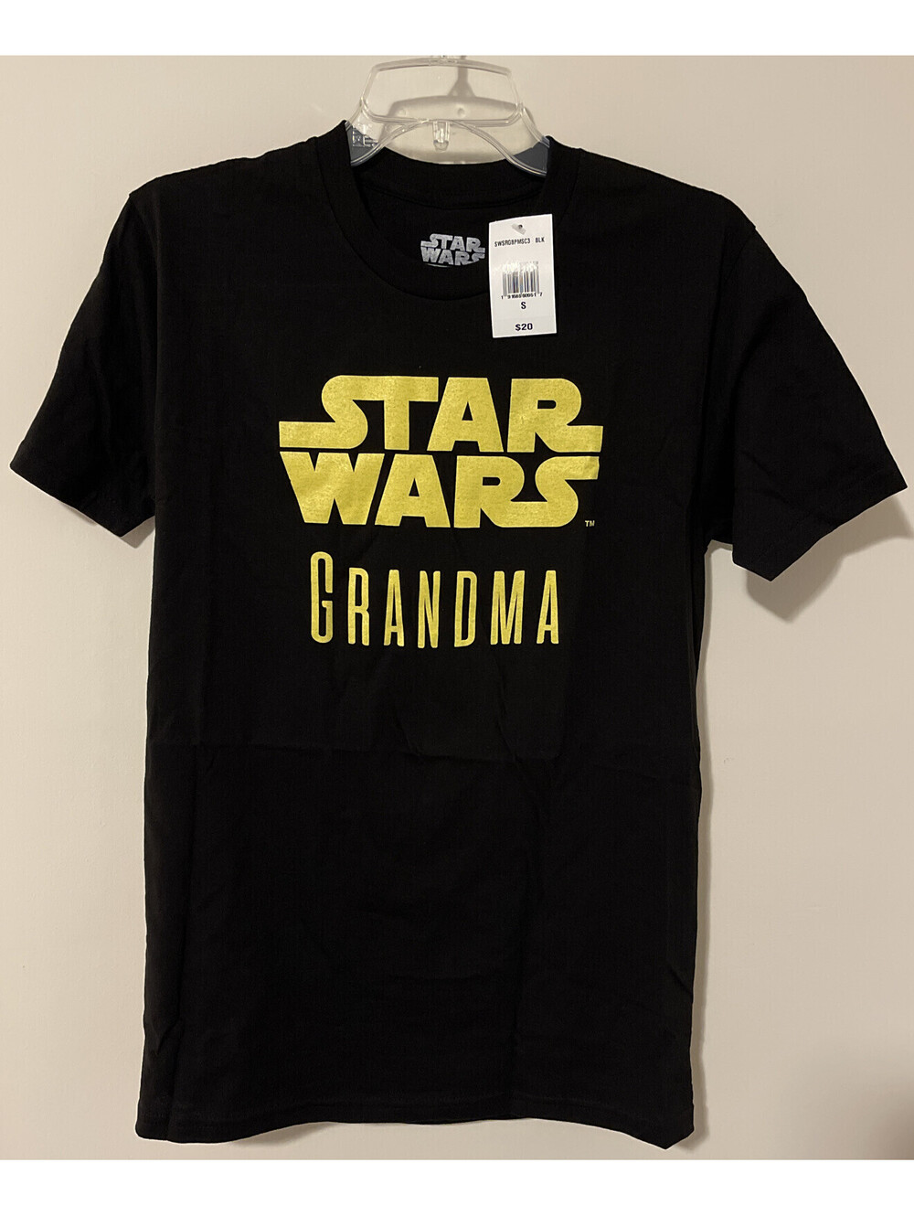 Star Wars Womens Small Black Short Sleeved “Star Wars Grandma” Tshirt NWT! A6789